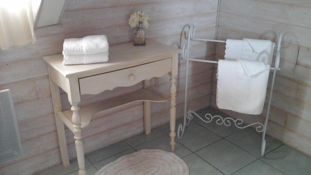 La Freneraie Hotel Paulhac  Szoba fotó